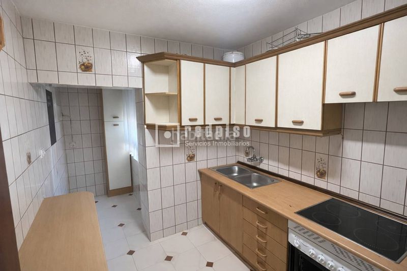 Foto 4546e198-fdbf-4a54-b952-24da5ecd45dd. Pis a Los Ángeles Madrid