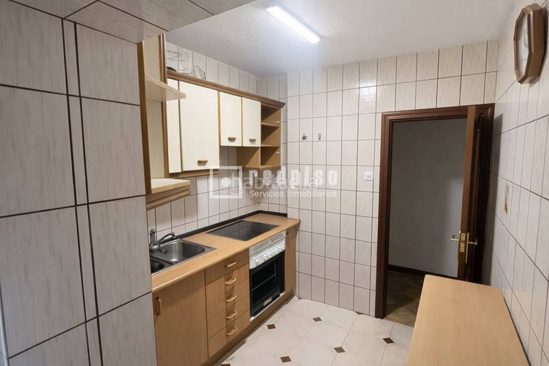 Foto 98baf2b7-a8f7-4fc7-a2d5-b66ace61fe0e. Pis a Los Ángeles Madrid