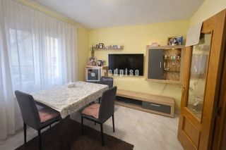 Pis a de La del Soto del Parral