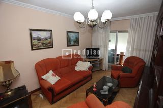 Piso en de La del Manojo de Rosas