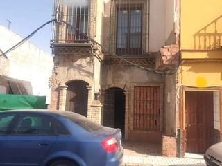 Casa a Guillena pueblo. Casa en venta en guillena  avda. las pajanosas, 4 dormitorios.