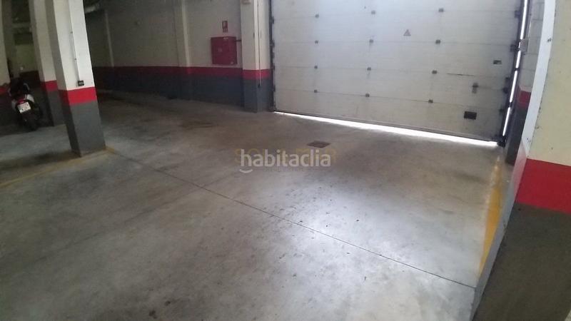 Foto 49acdc50-cc8a-483f-a51b-56f1ab30fe07. Autoparkplatz in Playamar - Benyamina Torremolinos