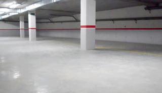 Parking coche  Puerto real. Garaje en venta en la carihuela.