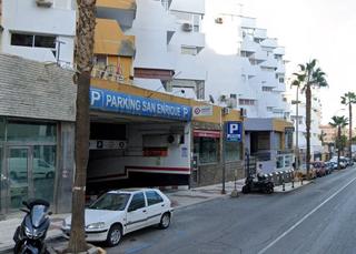 Parking voiture à Manantiales-Estación de Autobuses. Garaje en venta en centro.