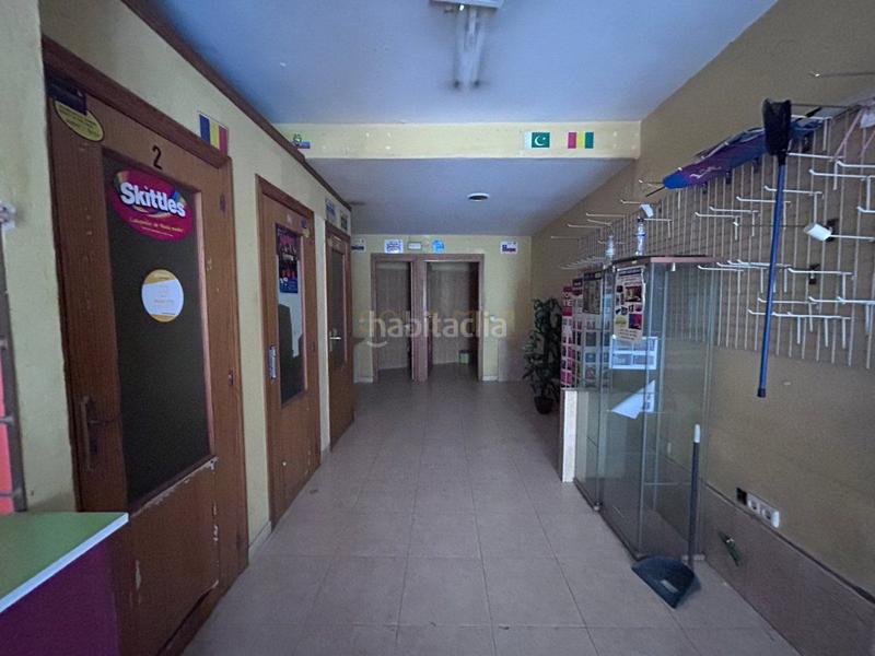 Foto a199f9f3-b3ca-48ed-8bb7-898f4e5855d2. Local comercial a Manantiales-Estación de Autobuses Torremolinos