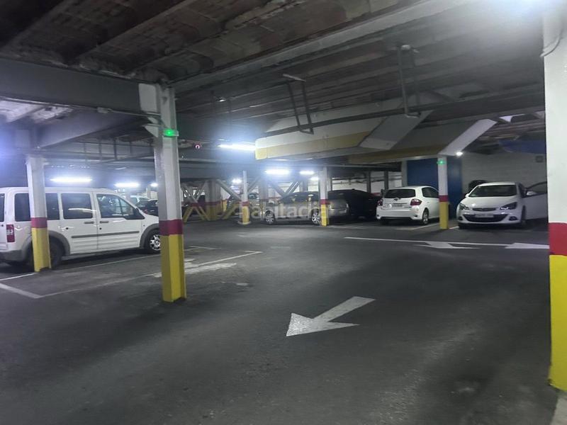 Foto 22486022-6bdb-4eb4-b3bb-76945968b1af. Parking voiture dans Manantiales-Estación de Autobuses Torremolinos