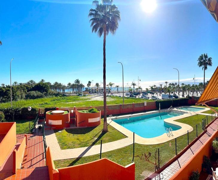 Foto caeec300-6071-4501-a526-44d0904fb045. Pis amb calefacció aparcament piscina a Los Álamos Torremolinos