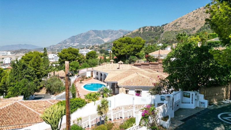 Foto 405369a8-9c1a-4215-bfa9-bae95f3dc516. Chalet villa en venta en capellaniahigueron, 4 dormitorios. en Benalmádena