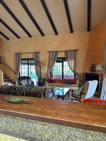 Foto b40f6174-6d9f-4c6e-975c-b31226470922. Masía finca rúst. en venta , 5 dormitorios. en Archidona