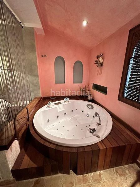 Foto fb85f588-4fda-4c52-8c42-b705e6e386a4. Masia amb piscina a Archidona