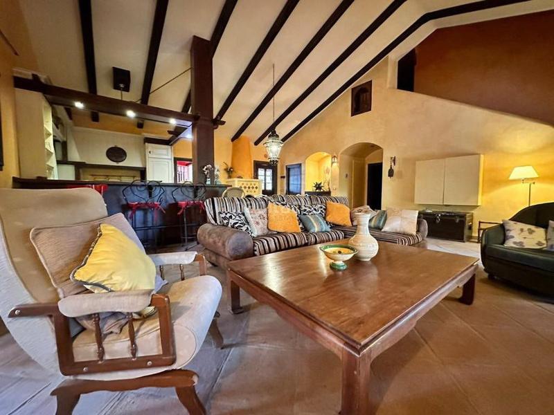 Foto ff9494ef-22e6-4292-8031-580577ea6884. Masía finca rúst. en venta , 5 dormitorios. en Archidona