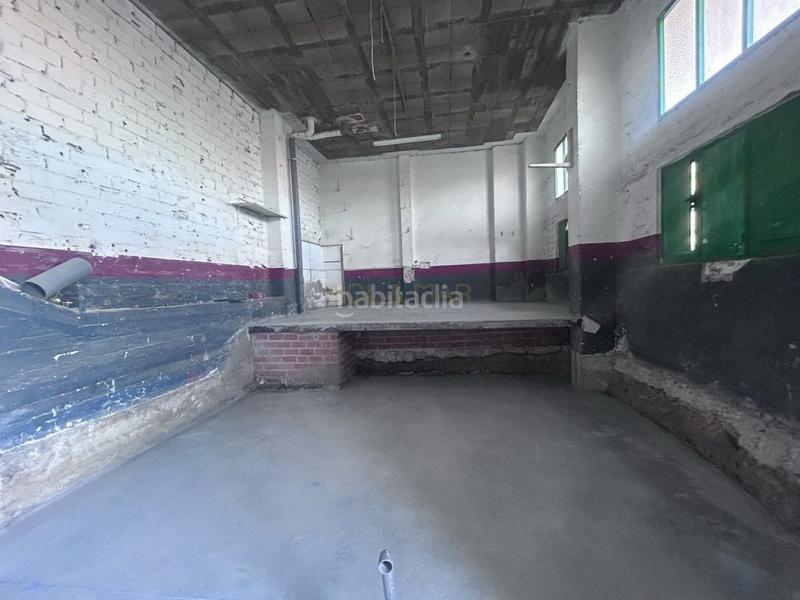 Foto c04fc1b2-aa7e-46dd-b7db-76b39a596285. Local comercial local com. en venta en centro. en Torremolinos