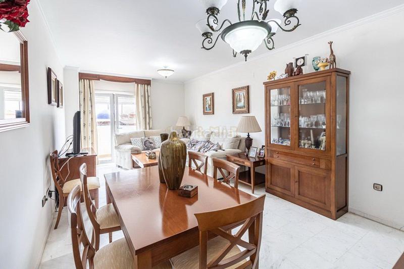 Foto b61c0458-4f87-4f04-aec6-3b8675880d6e. Piso  en venta en los alamos, 3 dormitorios. en Málaga