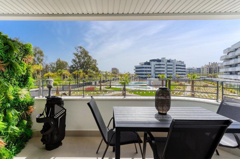 Foto af85b1ae-78f1-4de4-b8f4-8338d974be9d. Location appartement avec parking dans Los Álamos Torremolinos