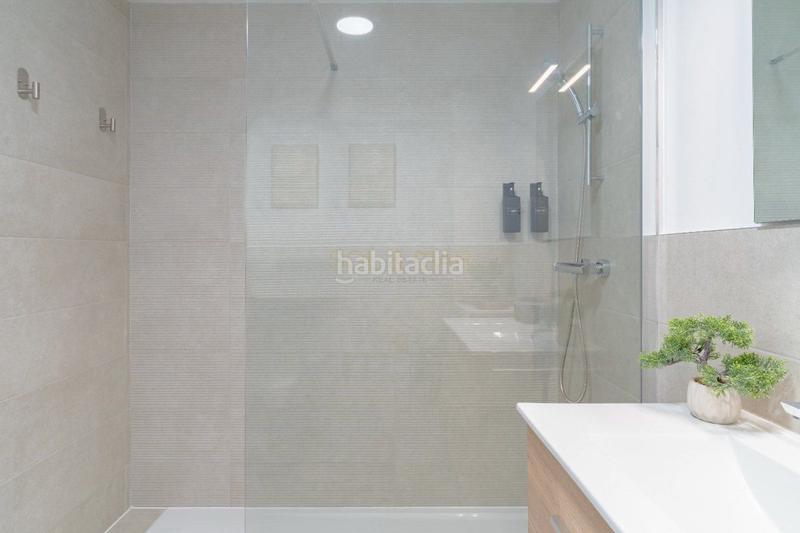 Foto d353307d-1319-4138-bb02-43b79562ad74. Location appartement avec parking dans Los Álamos Torremolinos