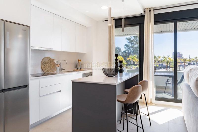 Foto fba0c7c6-1119-42ab-b941-e9e9d98c6242. Rent apartment with parking in Los Álamos Torremolinos