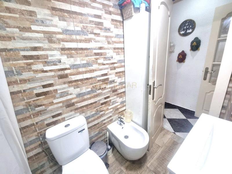 Foto 00eb1c7b-3e13-46ea-a9a7-ec648db32d2f. Piso  en venta en centro, 4 dormitorios. en Ayuntamiento Torremolinos