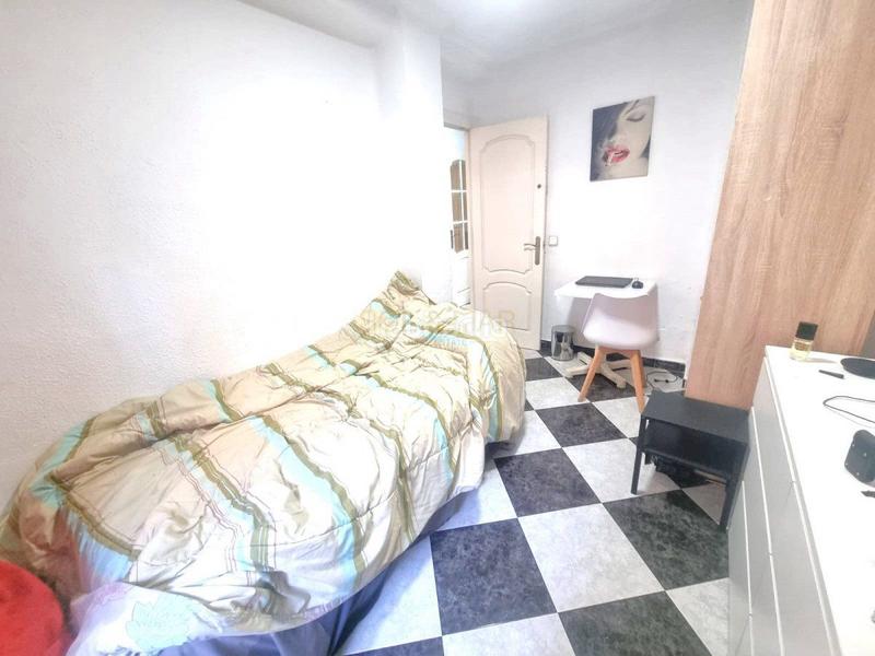 Foto c3cb8b93-2535-49de-824a-11f0e3700180. Piso  en venta en centro, 4 dormitorios. en Ayuntamiento Torremolinos