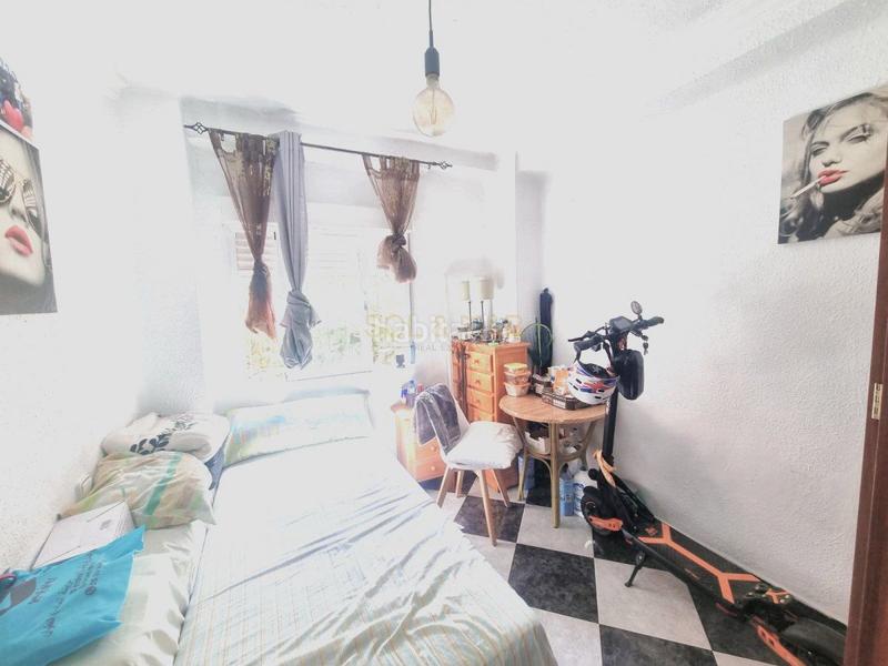 Foto dee1146b-9fd1-4d99-a305-7b0981cc3e25. Piso  en venta en centro, 4 dormitorios. en Ayuntamiento Torremolinos