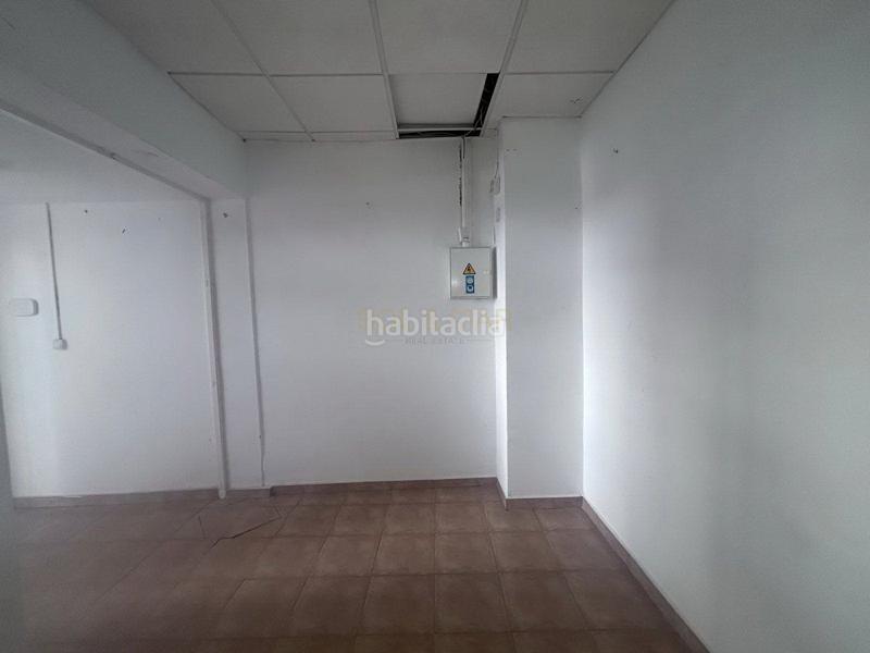 Foto ac1c29d5-0648-47a7-9c29-20a6e47a55e4. Affitto locale commerciale in Manantiales-Estación de Autobuses Torremolinos