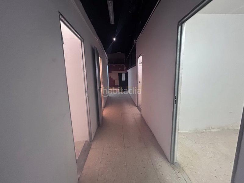 Foto b17bf2ec-75d2-4ac2-afef-a3923b0b1f06. Affitto locale commerciale in Manantiales-Estación de Autobuses Torremolinos