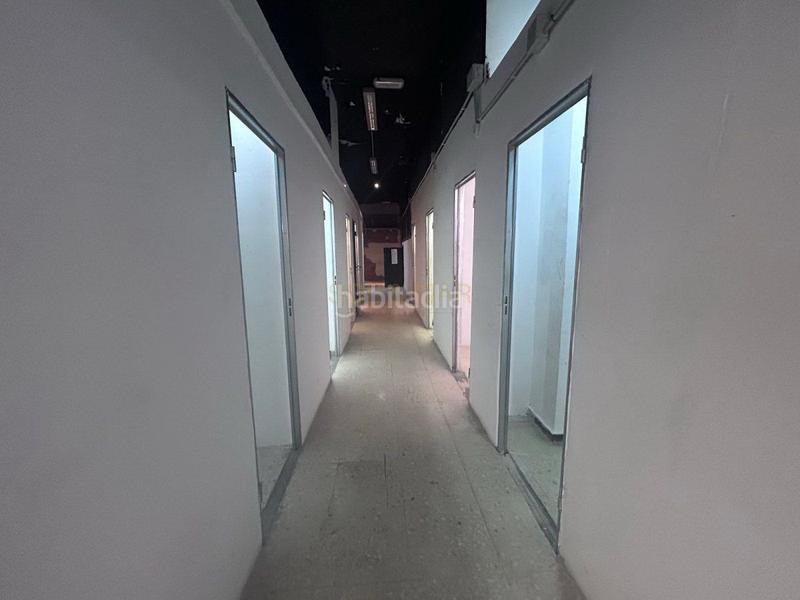 Foto 17e5c043-f4a0-4567-981e-97bae086435e. Location local commercial dans Manantiales-Estación de Autobuses Torremolinos