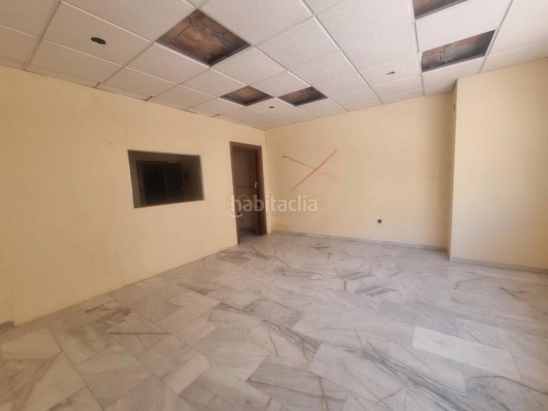 Foto 15f1fe6e-d7a0-40d7-9dae-a4dc29e01787. Alquiler local comercial local com. en alquiler en centro, 15 despachos. en Torremolinos