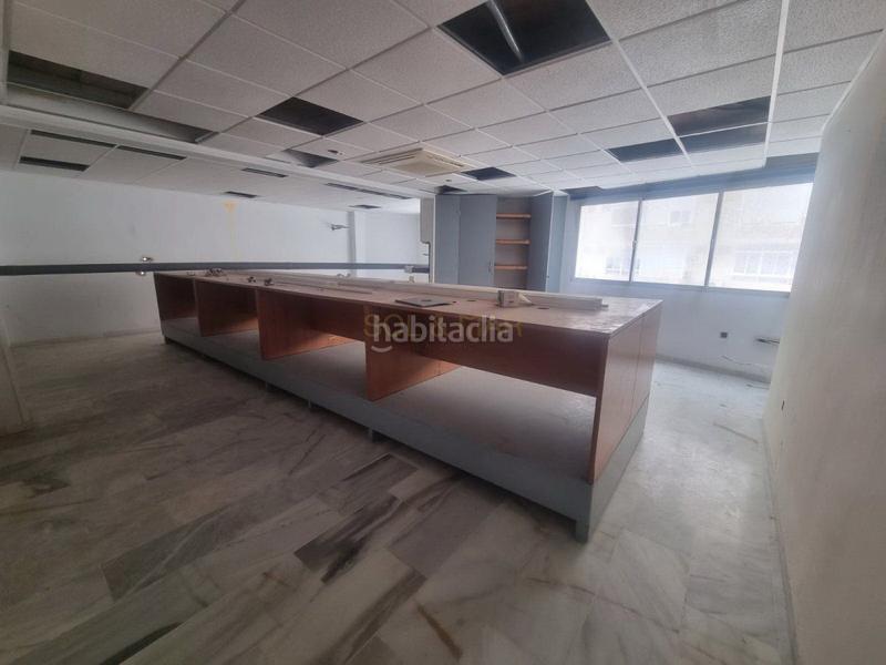 Foto 2f5a8f1c-36a6-411b-8ac5-6c7e8198343f. Alquiler local comercial local com. en alquiler en centro, 15 despachos. en Torremolinos