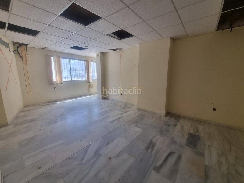Foto bc558331-dfb4-46e0-b3c4-849a8cf7bb7c. Alquiler local comercial local com. en alquiler en centro, 15 despachos. en Torremolinos