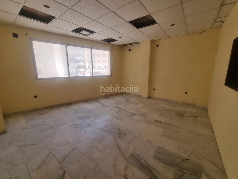 Foto 3be3da06-94f5-49a1-bead-b10a67a32a3c. Rent business premise in Loma de los Riscos Torremolinos