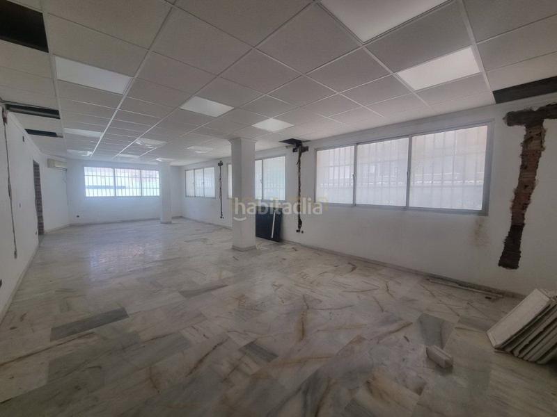 Foto db5b3658-d7c2-48ed-9561-0f0ff63c45e4. Rent business premise in Loma de los Riscos Torremolinos
