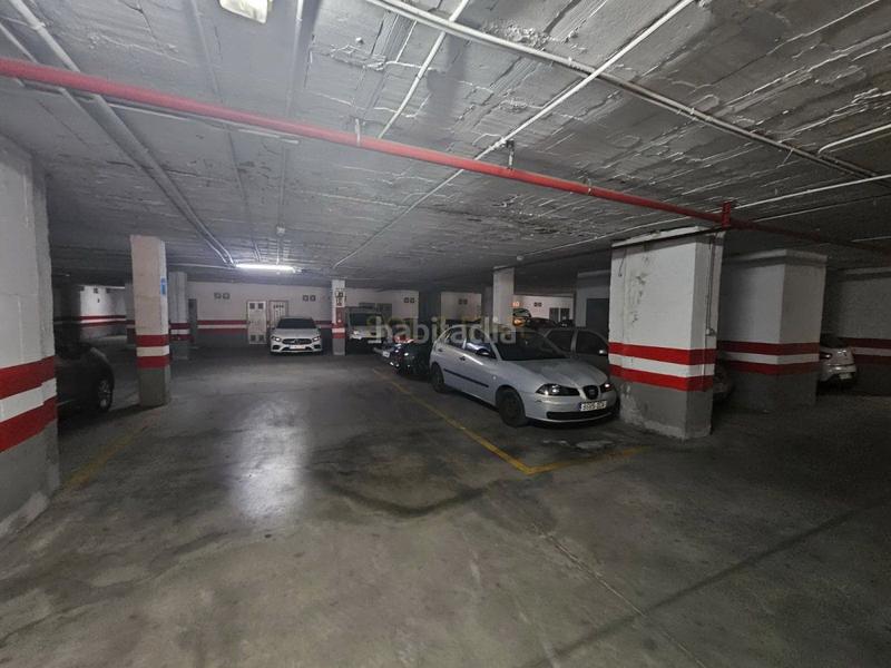 Foto 145b6cab-9477-4423-8da5-cdbbbdf4471c. Parking voiture dans Manantiales-Estación de Autobuses Torremolinos