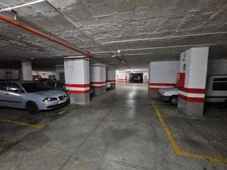 Aparcament cotxe  Los manantiales. Garaje en venta en centro.