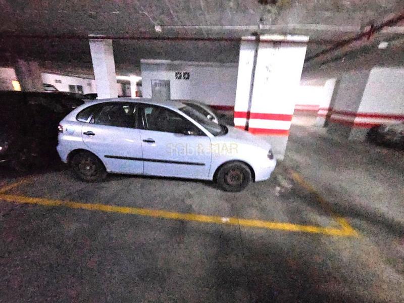 Foto df4aea1f-3c97-4db2-acfb-c5cdcedc5270. Parking voiture dans Manantiales-Estación de Autobuses Torremolinos