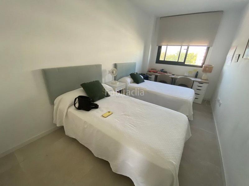 Foto 24a31f5c-ef4f-4abb-98f4-efa352f90358. Location appartement avec chauffage parking dans Los Álamos Torremolinos