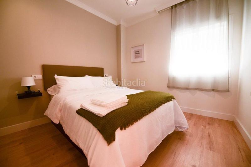 Foto e57387f3-3ae6-4174-aa07-d695939440b8. Lloguer apartament amb aparcament a Zona Centro Comercial Torrequebrada Benalmádena