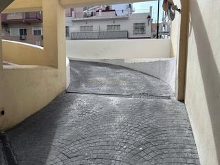 Aparcament cotxe a Manantiales-Estación de Autobuses. Garaje en venta en centro.