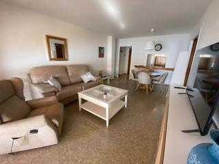 Location Appartement à El Bajondillo. Piso en alquiler en 1 linea de playa, 2 dormitorios.