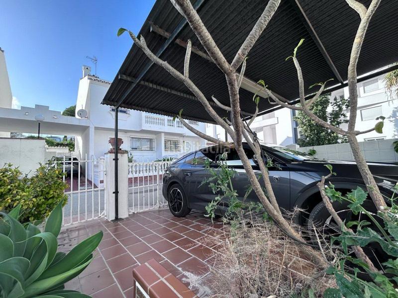 Foto 0cdcd9b4-c622-446c-ae6c-ff2a53aa844c. Casa adossada amb calefacció aparcament a Montemar Torremolinos