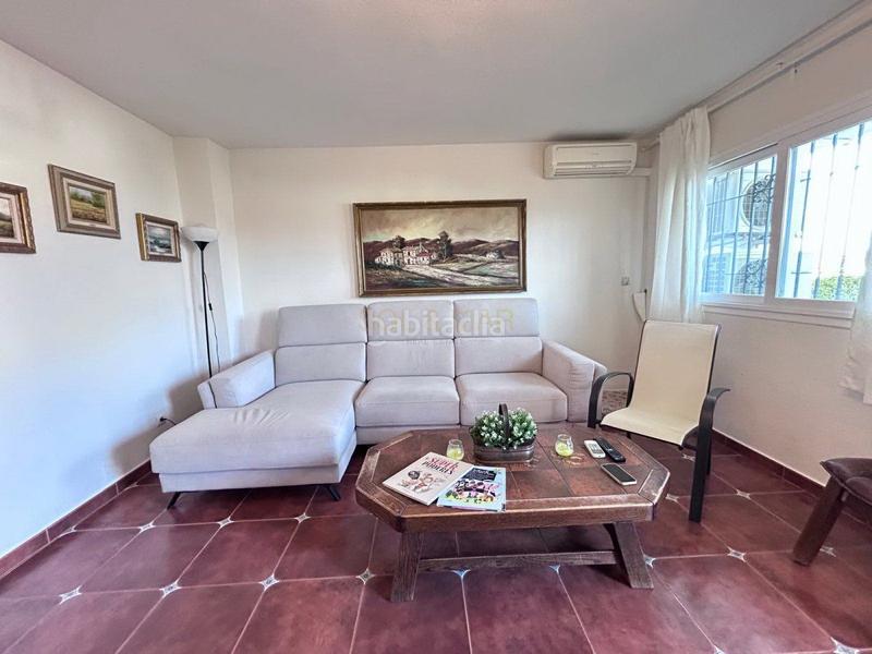 Foto 8a83b5ab-5ace-47d2-9422-033c45eb0349. Casa adossada amb calefacció aparcament a Montemar Torremolinos