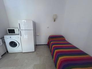 Studio à Manantiales-Estación de Autobuses. Estudio en venta en centro.