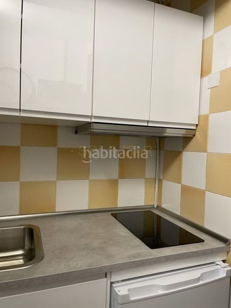 Foto a9366118-84a4-4c3d-9434-17543fb888d8. Estudi amb piscina a Manantiales-Estación de Autobuses Torremolinos
