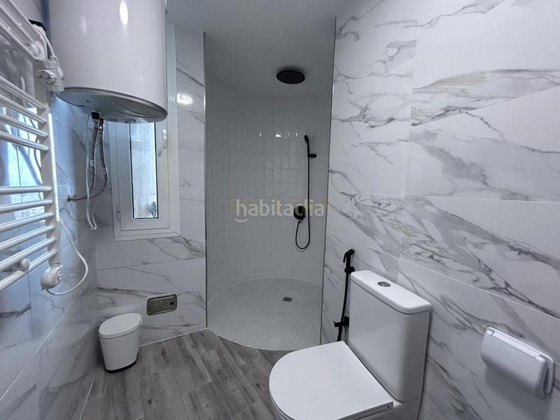 Foto 838eada7-5e4e-4bd0-a2ff-6da06e2cc880. Pis amb calefacció piscina a Manantiales-Estación de Autobuses Torremolinos