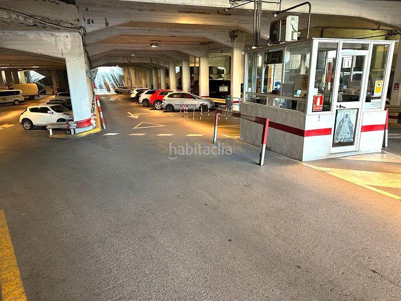 Foto a3b18453-8fd7-4a31-94e8-6a2fdd006e18. Alquiler parking coche garaje en alquiler en centro. en Torremolinos
