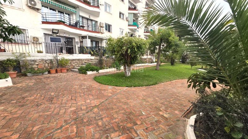 Foto 04762b1d-9541-41b8-a0b0-e6492d25b60c. Pis amb piscina a Playamar - Benyamina Torremolinos