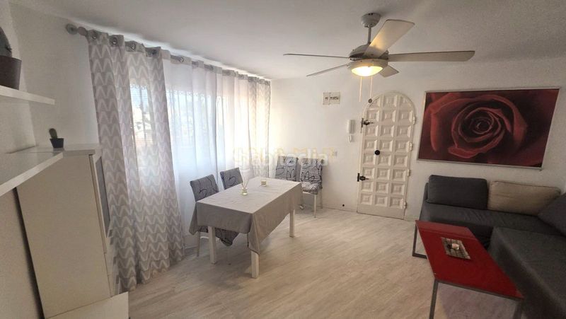 Foto 0d7163d5-5e02-4897-a9ac-fe18a1795889. Pis amb piscina a Playamar - Benyamina Torremolinos