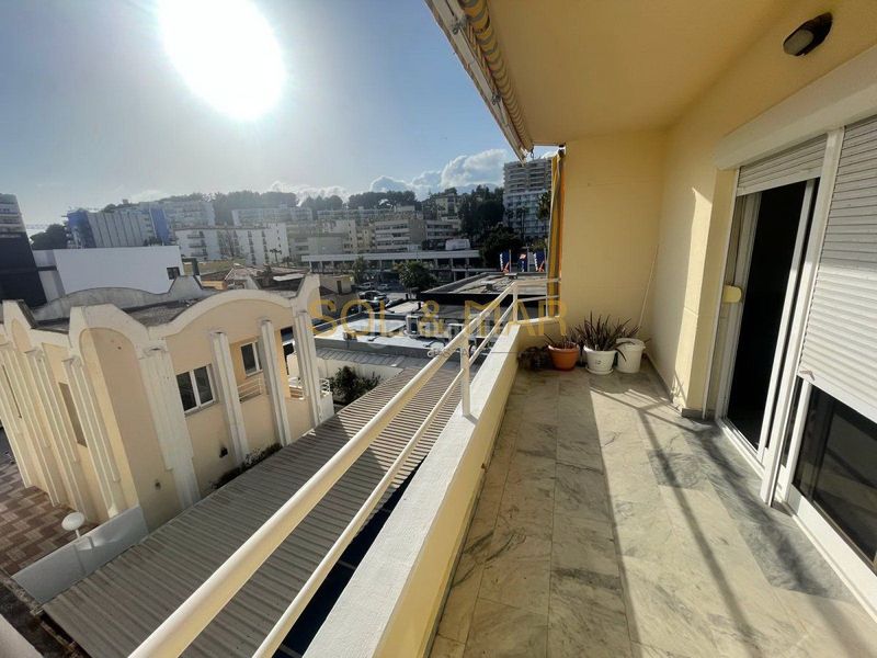 Foto 85f248f7-bb34-4649-87f9-103e66552fd4. Pis amb aparcament piscina a La Carihuela - Los Nidos Torremolinos