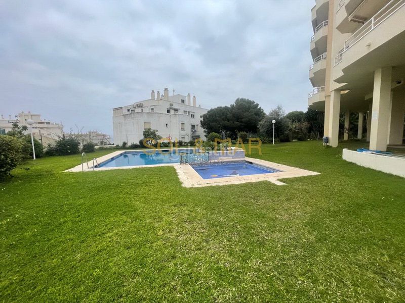 Foto cf418c00-cfff-4817-865f-8d7503d6daa3. Pis amb aparcament piscina a La Carihuela - Los Nidos Torremolinos