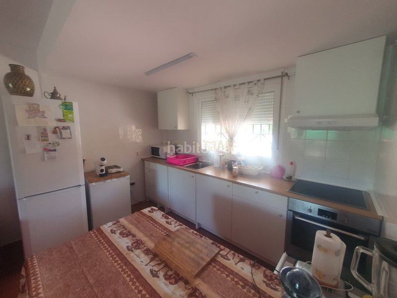 Foto b137ec10-c582-418d-9e81-cada85cc7021. Casa amb aparcament piscina a Pizarra