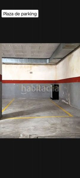 Foto a160fcd9-0d4b-4e17-9f37-fdb31312216b. Aparcament cotxe a El Bajondillo Torremolinos